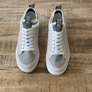 Steve Madden sneakers